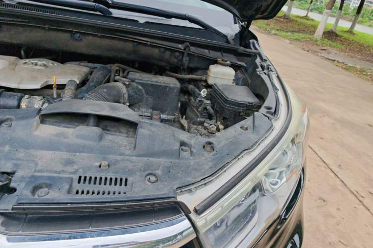 Used Toyota Highlander 2017 2.0T Two-Wheel Drive Elite Edition 5 Seats Engine Bay Left
