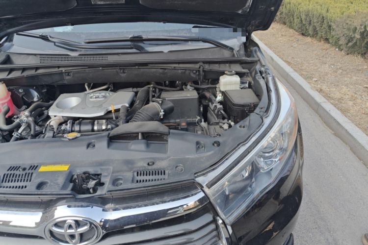 Used Toyota Highlander 2017 2.0T Four-Wheel Drive Luxury Edition 7 Seats Engine Bay Left