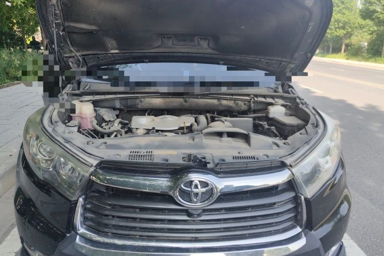 Used Toyota Highlander 2017 2.0T Four-Wheel Drive Luxury Edition 7 Seats Engine Bay
