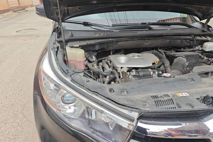 Used Toyota Highlander 2017 2.0T Four-Wheel Drive Elite Edition 7-Seater Engine Bay Right