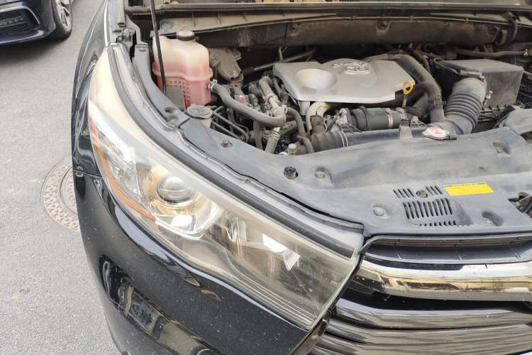 Used Toyota Highlander 2017 2.0T Four-Wheel Drive Black Edition Limited Model Engine Bay Right