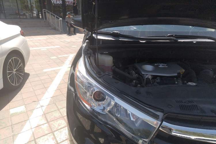 Used Toyota Highlander 2017 2.0T Four-Wheel Drive Elite Edition 7-Seater Engine Bay Right