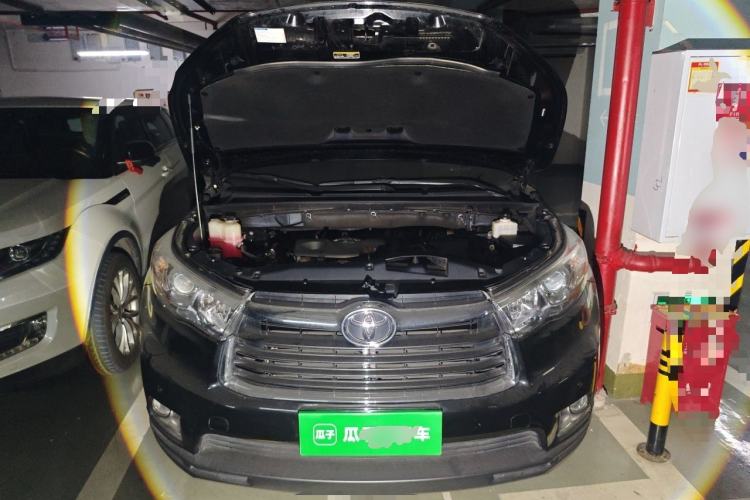 Used Toyota Highlander 2017 2.0T Four-Wheel Drive Luxury Edition 7 Seats Engine Bay