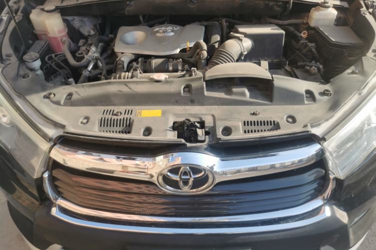 Used Toyota Highlander 2017 2.0T Four-Wheel Drive Luxury Edition 7 Seats Engine Bay