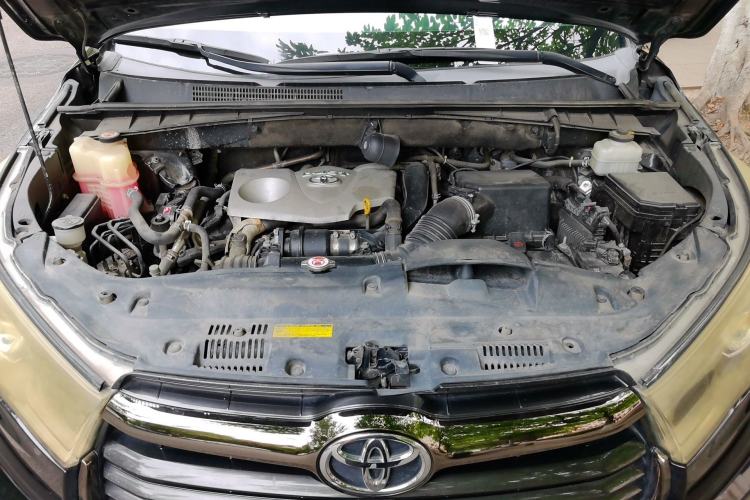 Used Toyota Highlander 2017 2.0T Four-Wheel Drive Black Edition Limited Model Engine Bay