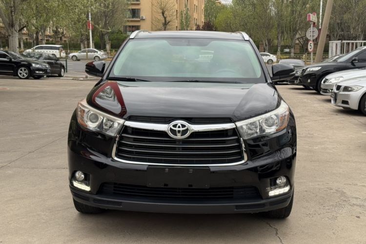 Used Toyota Highlander 2017 2.0T Two-Wheel Drive Luxury Edition 7 Seats Exterior 1