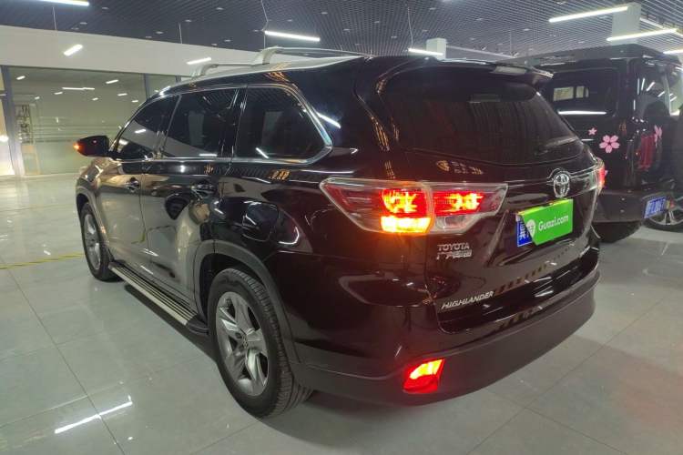 Used Toyota Highlander 2017 2.0T Four-Wheel Drive Luxury Edition 7 Seats Exterior 2