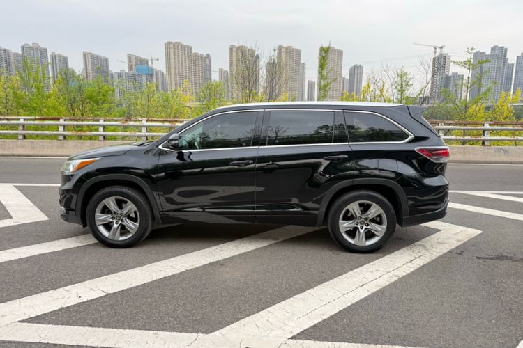 Used Toyota Highlander 2017 2.0T Four-Wheel Drive Luxury Edition 7 Seats Exterior 3