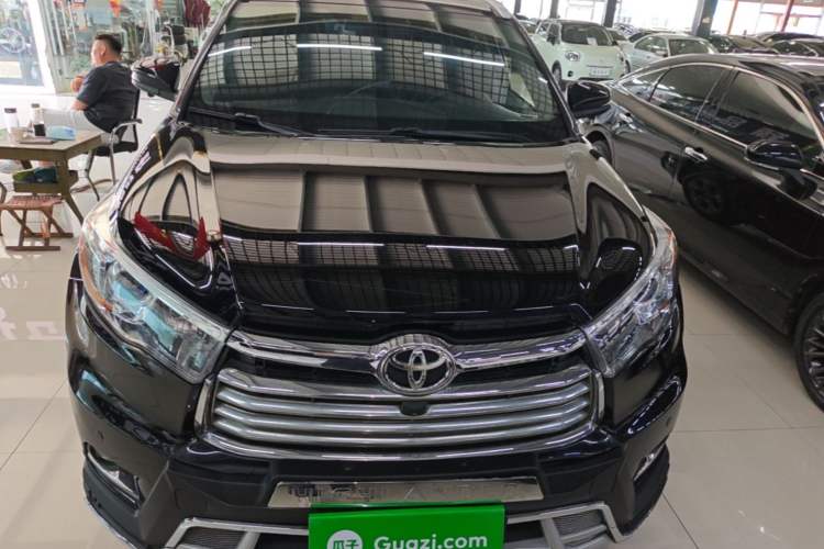 Used Toyota Highlander 2017 2.0T Four-Wheel Drive Luxury Edition 7 Seats Front