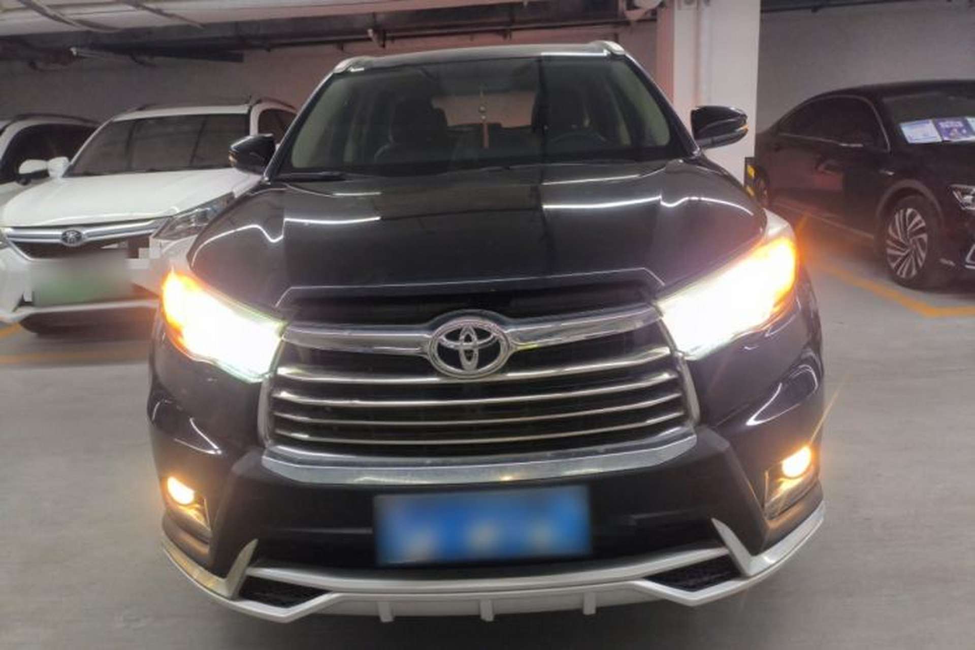 Used Toyota Highlander 2017 2.0T Four-Wheel Drive Elite Edition 7-Seater Front