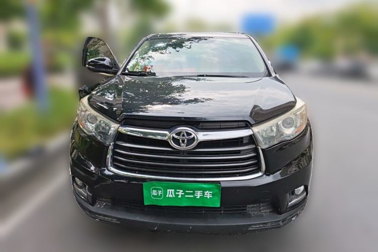 Used Toyota Highlander 2017 2.0T Two-Wheel Drive Elite Version 7 Seats Front