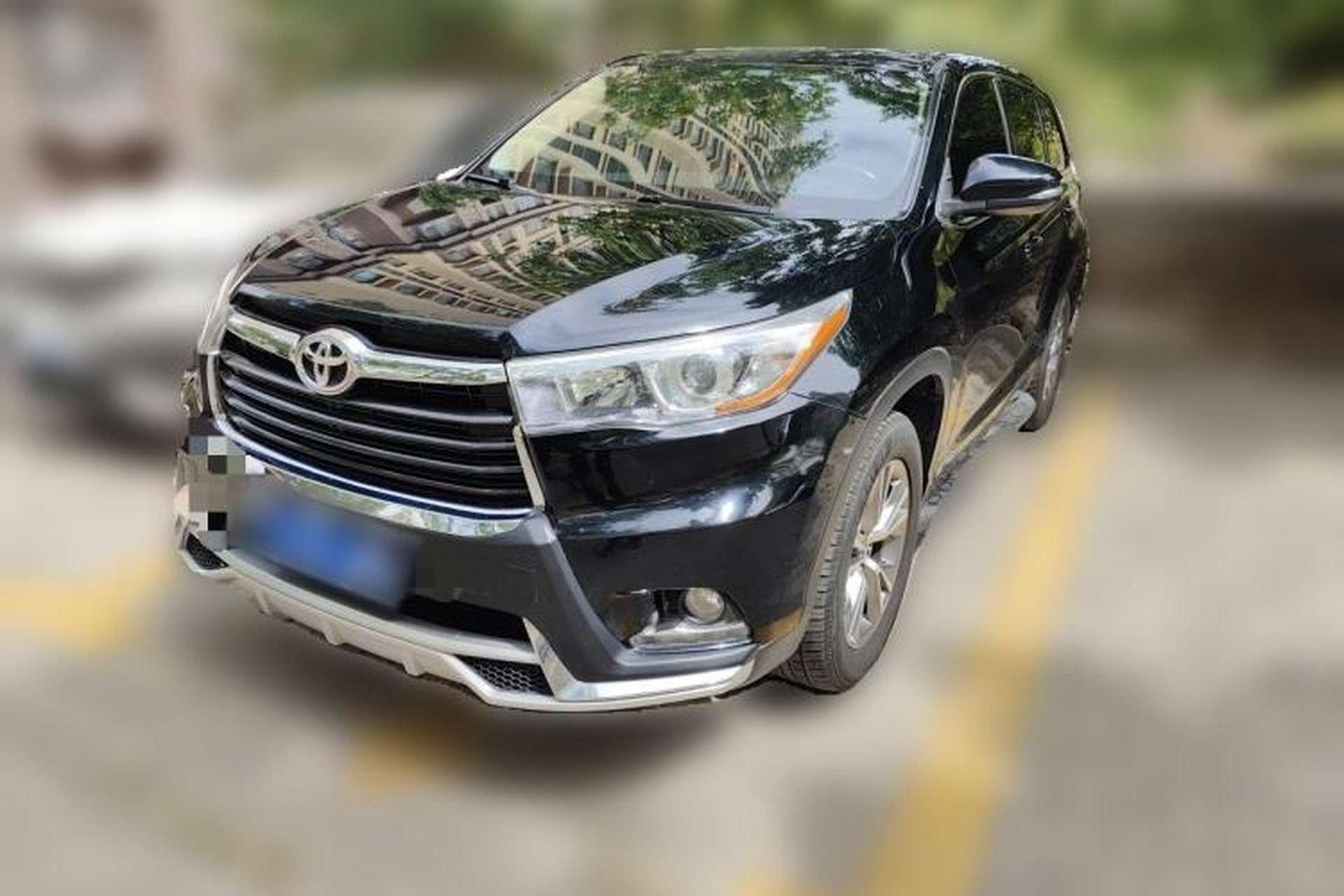 Used Toyota Highlander 2017 2.0T Two-Wheel Drive Elite Version 7 Seats Front Left 45 Deg
