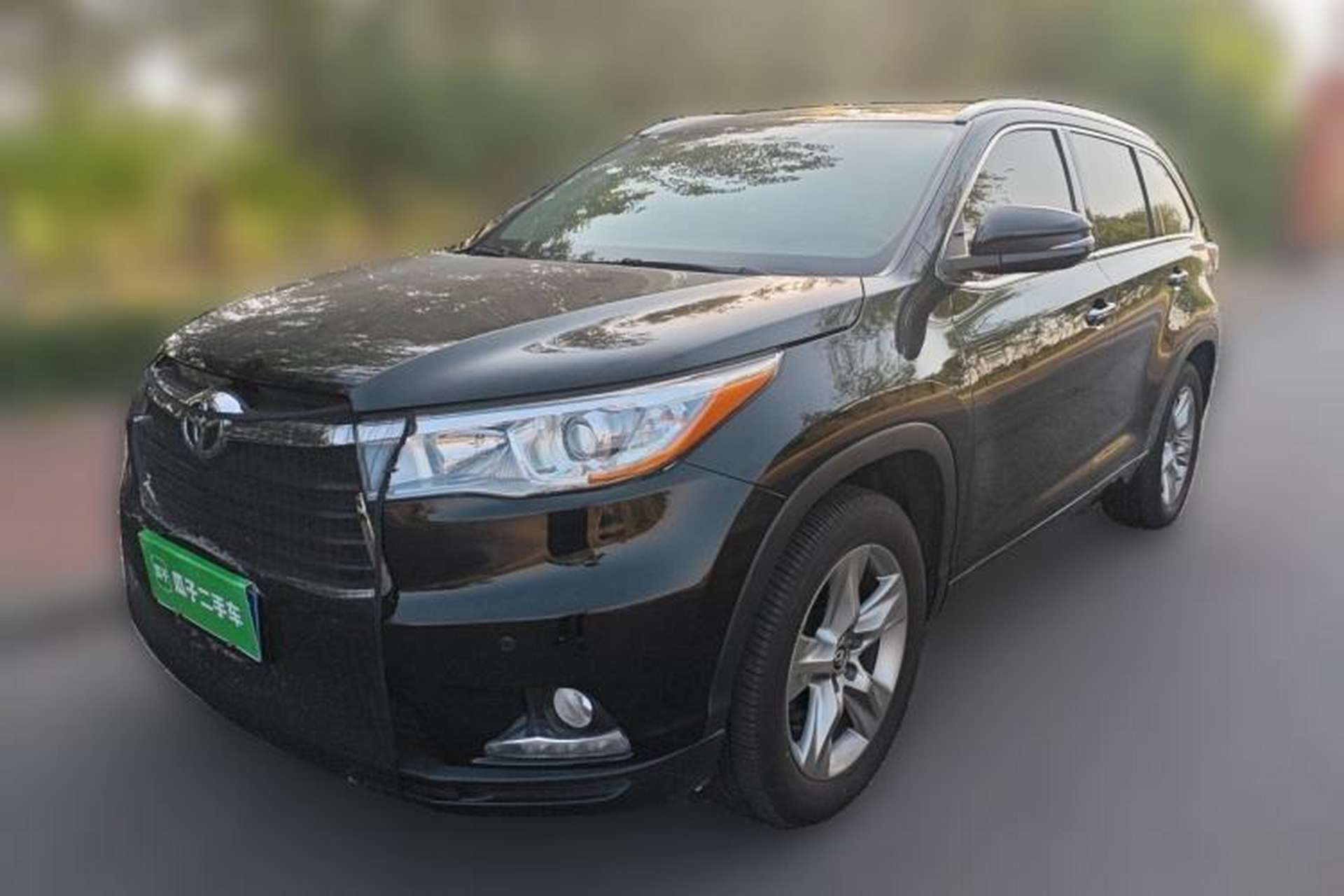 Used Toyota Highlander 2017 2.0T Four-Wheel Drive Luxury Edition 7 Seats Front Left 45 Deg