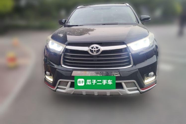 Used Toyota Highlander 2017 2.0T Two-Wheel Drive Luxury Edition 7 Seats Front