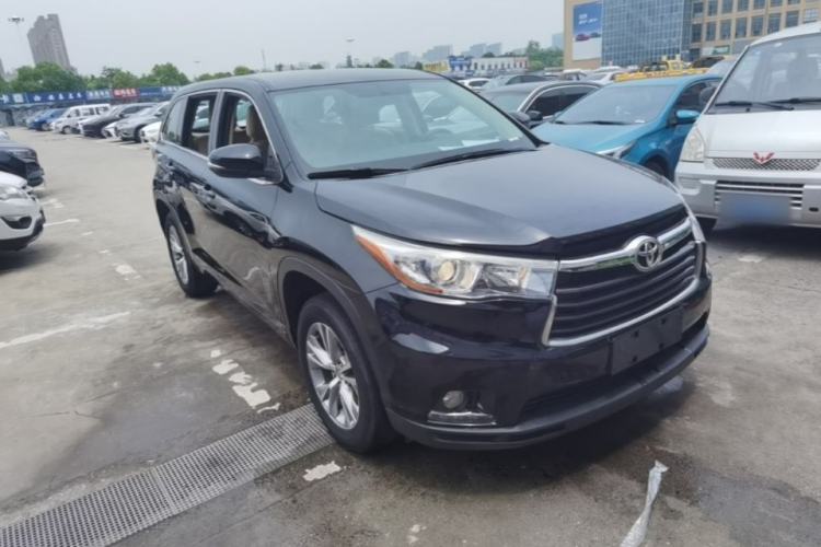 Used Toyota Highlander 2017 2.0T Two-Wheel Drive Elite Edition 5 Seats Front Right 45 Deg