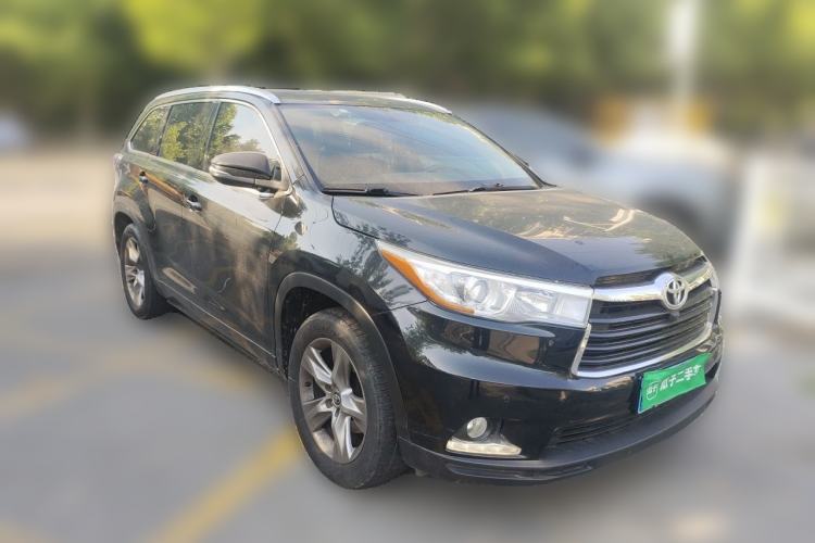 Used Toyota Highlander 2017 2.0T Four-Wheel Drive Luxury Edition 7 Seats Front Right 45 Deg