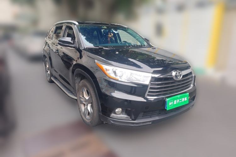 Used Toyota Highlander 2017 2.0T Four-Wheel Drive Luxury Edition 7 Seats Front Right 45 Deg