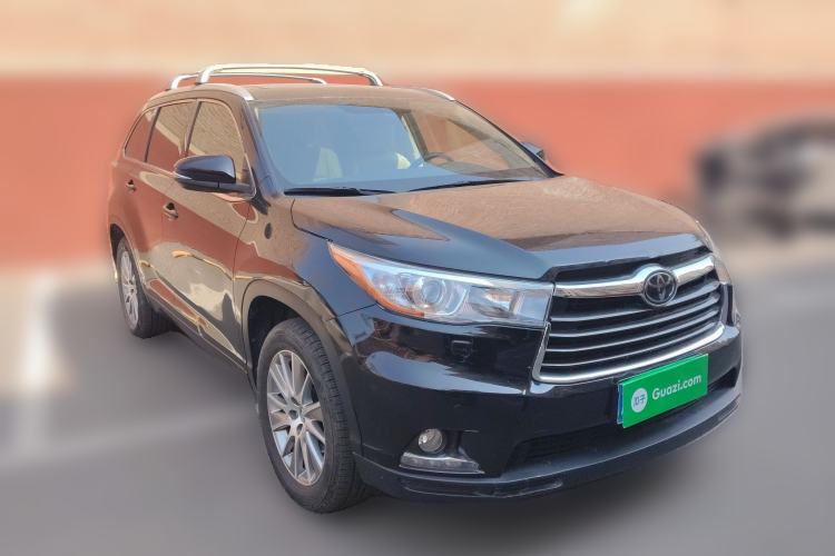 Used Toyota Highlander 2017 3.5L Four-Wheel Drive Ultimate Edition 7-Seater Front Right 45 Deg