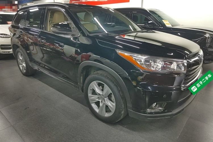 Used Toyota Highlander 2017 2.0T Four-Wheel Drive Luxury Edition 7 Seats Front Right 45 Deg