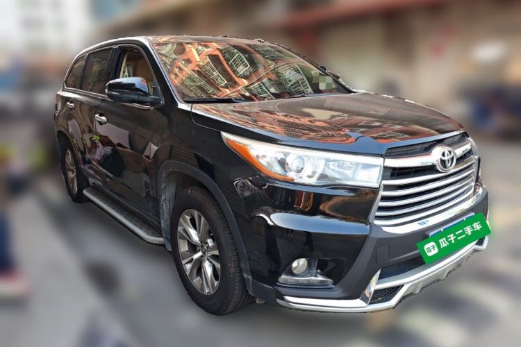 Used Toyota Highlander 2017 2.0T Two-Wheel Drive Elite Edition 5 Seats Front Right 45 Deg