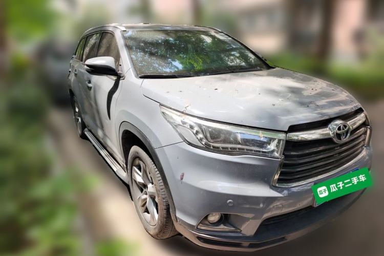Used Toyota Highlander 2017 2.0T Four-Wheel Drive Luxury Edition 7 Seats Front Right 45 Deg