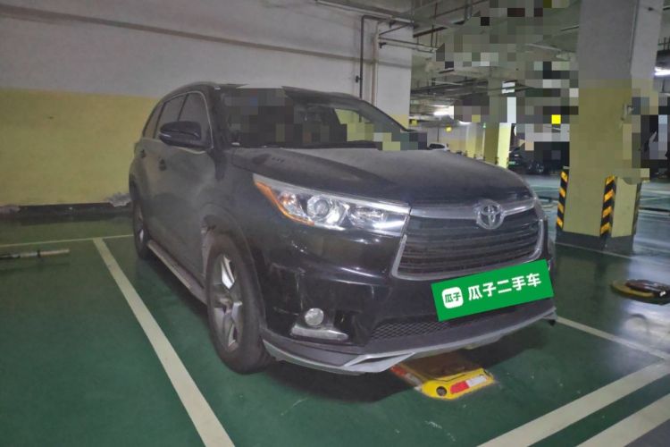 Used Toyota Highlander 2017 2.0T Four-Wheel Drive Luxury Navigation Version 7 Seats Front Right 45 Deg