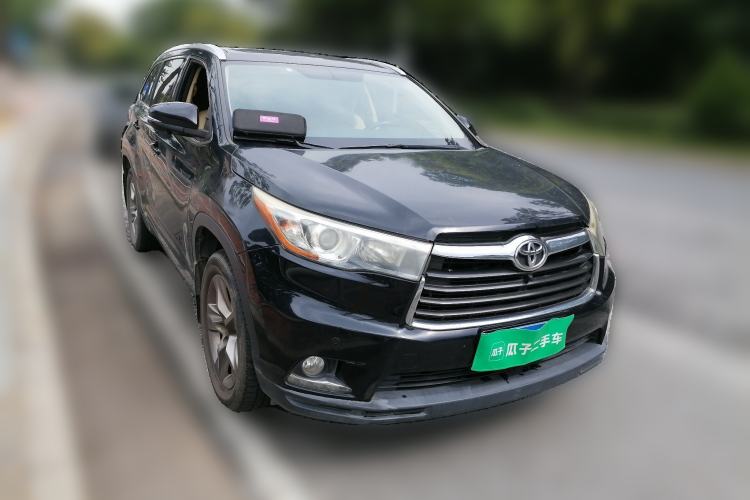 Used Toyota Highlander 2017 2.0T Four-Wheel Drive Luxury Edition 7 Seats Front Right 45 Deg