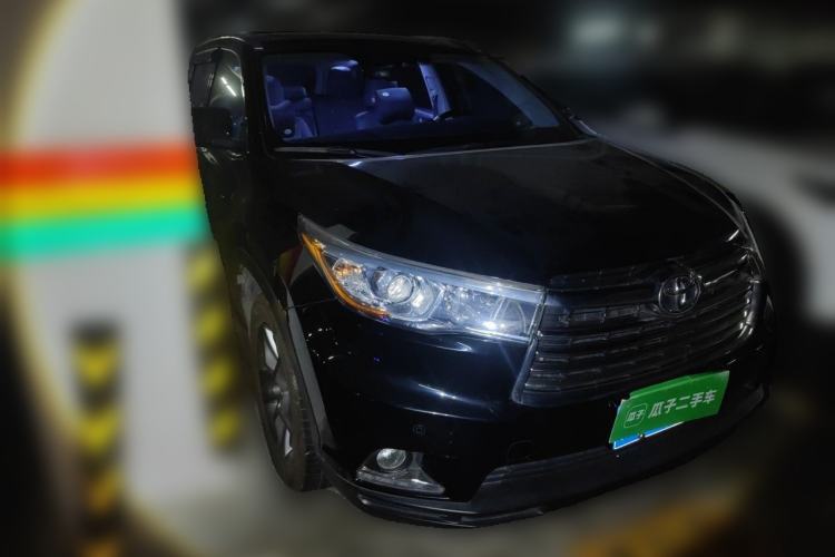 Used Toyota Highlander 2017 2.0T Four-Wheel Drive Luxury Edition 7 Seats Front Right 45 Deg