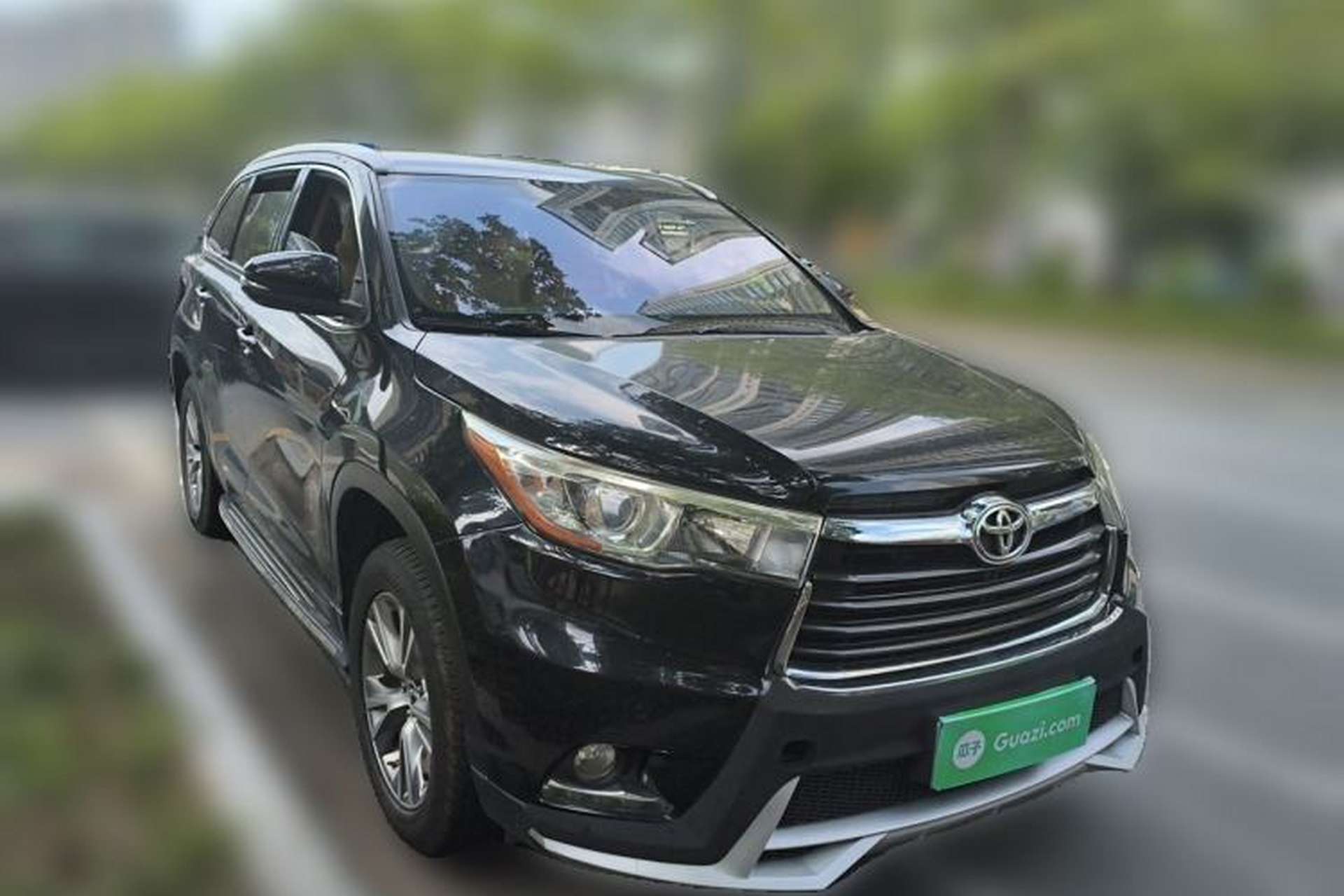 Used Toyota Highlander 2017 2.0T Two-Wheel Drive Elite Edition 5 Seats Front Right 45 Deg
