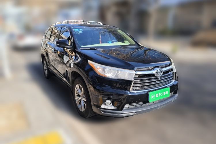 Used Toyota Highlander 2017 2.0T Two-Wheel Drive Elite Edition 5 Seats Front Right 45 Deg