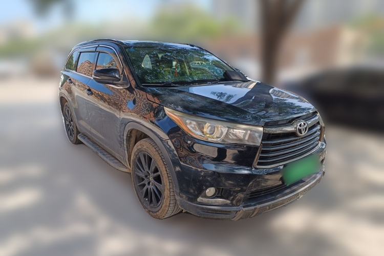 Used Toyota Highlander 2017 2.0T Four-Wheel Drive Black Edition Limited Model Front Right 45 Deg
