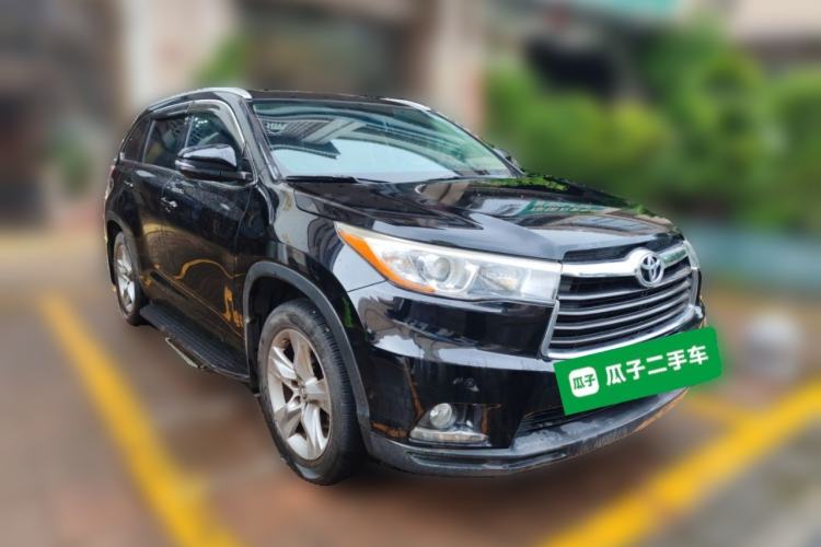 Used Toyota Highlander 2017 2.0T Two-Wheel Drive Luxury Edition 7 Seats Front Right 45 Deg