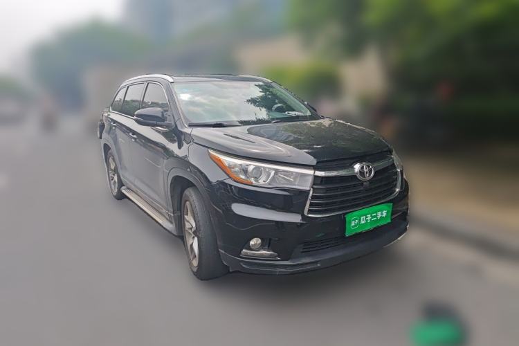 Used Toyota Highlander 2017 2.0T Four-Wheel Drive Luxury Edition 7 Seats Front Right 45 Deg