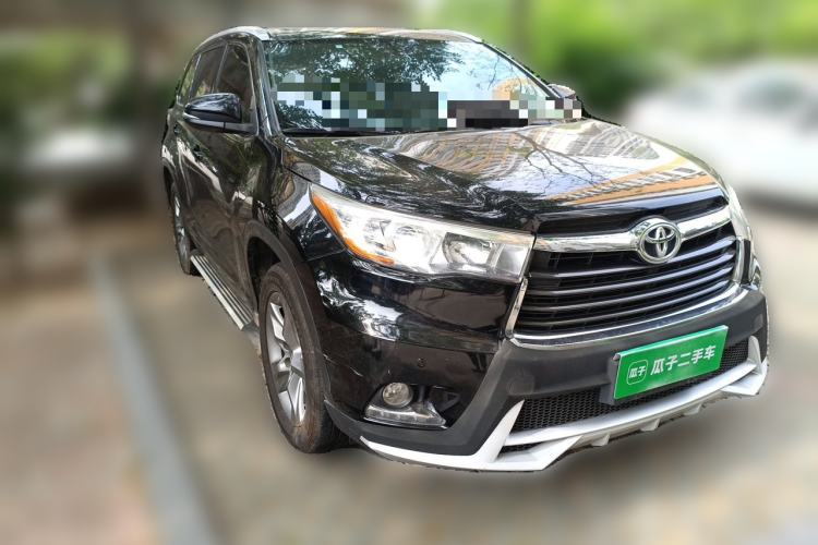 Used Toyota Highlander 2017 2.0T Two-Wheel Drive Luxury Edition 7 Seats Front Right 45 Deg