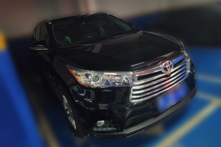 Used Toyota Highlander 2017 2.0T Four-Wheel Drive Luxury Edition 7 Seats Front Right 45 Deg