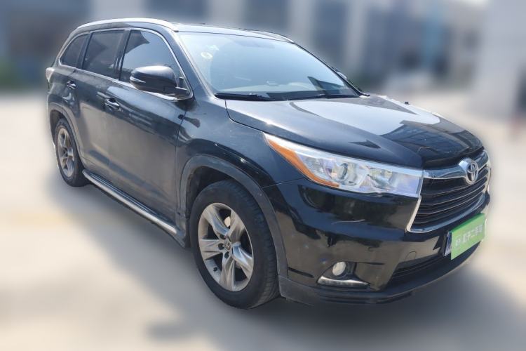 Used Toyota Highlander 2017 2.0T Four-Wheel Drive Luxury Edition 7 Seats Front Right 45 Deg