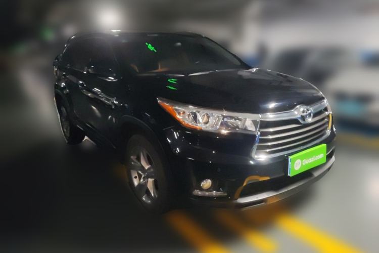 Used Toyota Highlander 2017 2.0T Four-Wheel Drive Luxury Edition 7 Seats Front Right 45 Deg