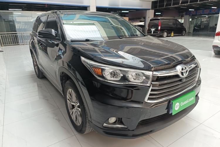Used Toyota Highlander 2017 2.0T Two-Wheel Drive Elite Edition 5 Seats Front Right 45 Deg