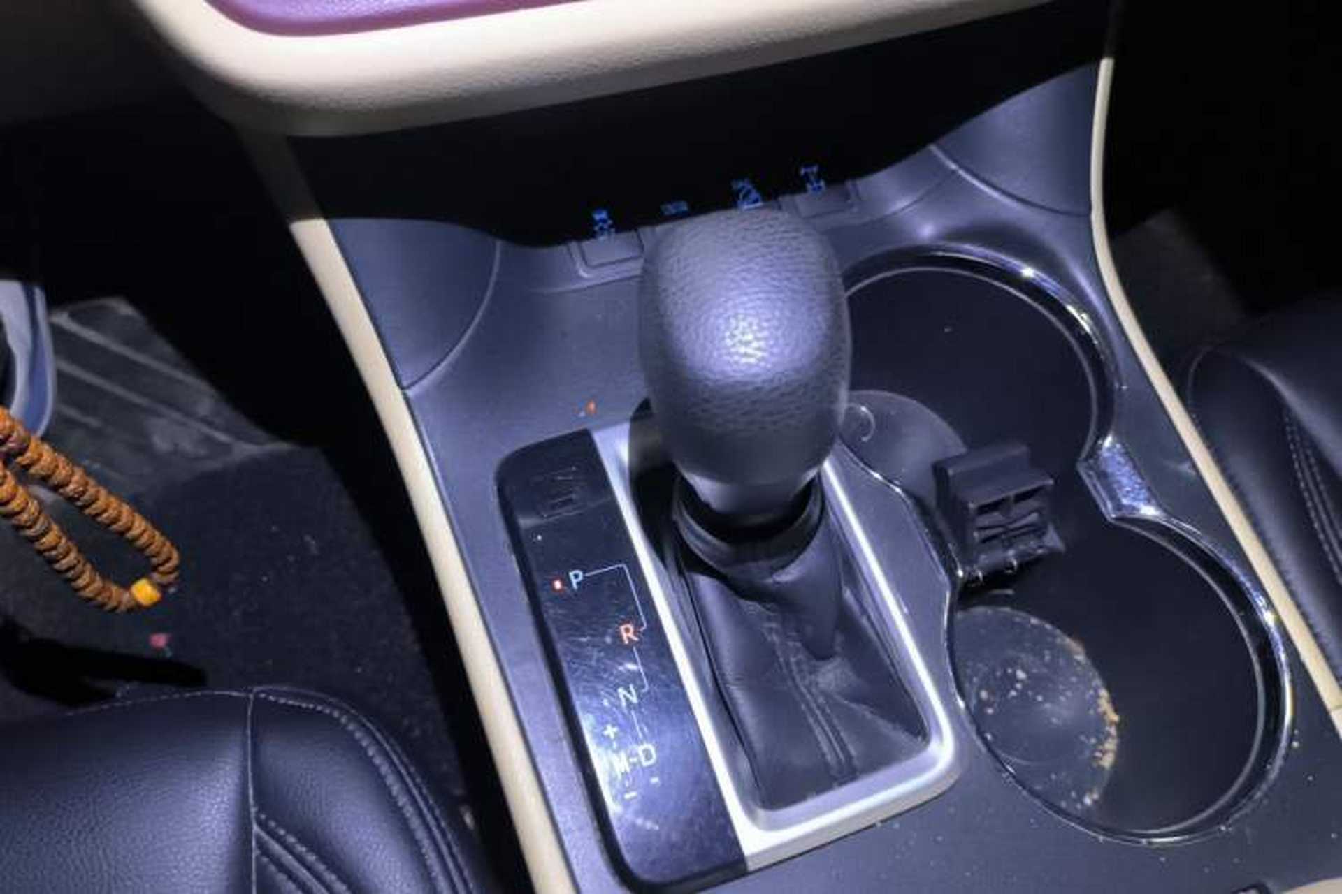 Used Toyota Highlander 2017 2.0T Four-Wheel Drive Elite Edition 7-Seater Gear Lever