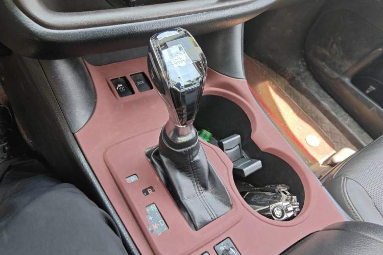Used Toyota Highlander 2017 2.0T Four-Wheel Drive Luxury Edition 7 Seats Gear Lever