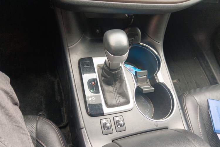 Used Toyota Highlander 2017 2.0T Four-Wheel Drive Black Edition Limited Model Gear Lever