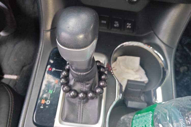 Used Toyota Highlander 2017 2.0T Four-Wheel Drive Luxury Edition 7 Seats Gear Lever