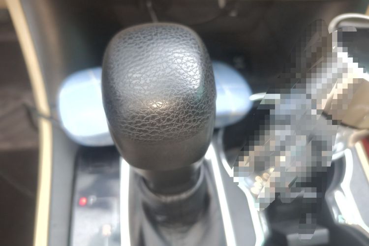 Used Toyota Highlander 2017 2.0T Four-Wheel Drive Elite Edition 7-Seater Gear Lever