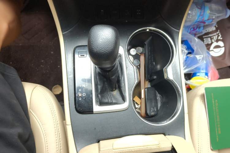 Used Toyota Highlander 2017 2.0T Four-Wheel Drive Elite Edition 7-Seater Gear Lever