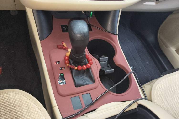 Used Toyota Highlander 2017 2.0T Four-Wheel Drive Elite Edition 7-Seater Gear Lever