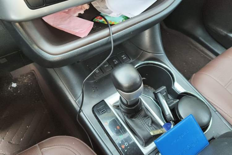 Used Toyota Highlander 2017 2.0T Four-Wheel Drive Black Edition Limited Model Gear Lever