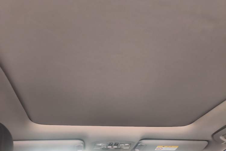 Used Toyota Highlander 2017 2.0T Four-Wheel Drive Luxury Edition 7 Seats Headliner