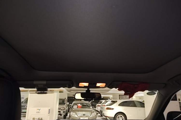 Used Toyota Highlander 2017 2.0T Four-Wheel Drive Black Edition Limited Model Headliner