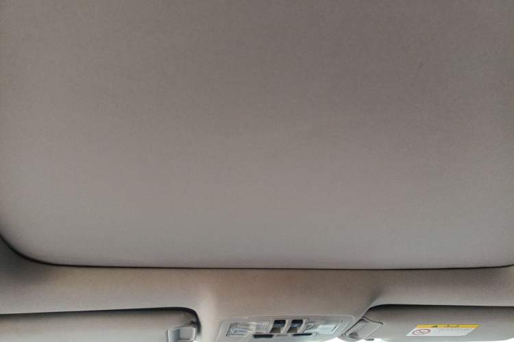 Used Toyota Highlander 2017 2.0T Two-Wheel Drive Luxury Edition 7 Seats Headliner