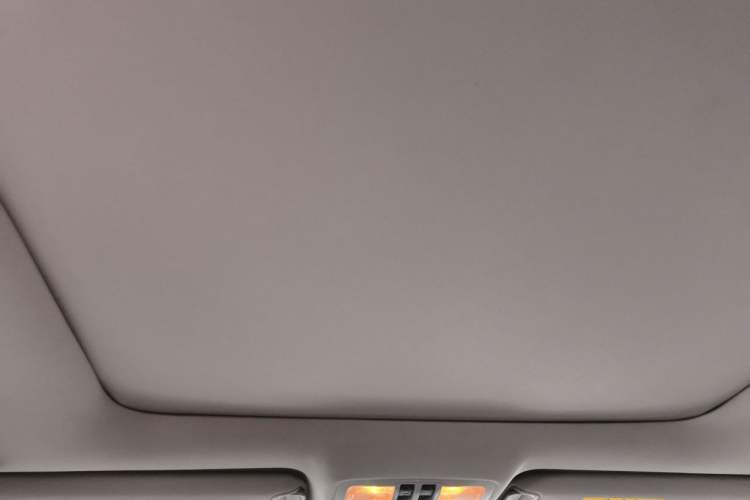 Used Toyota Highlander 2017 2.0T Four-Wheel Drive Luxury Edition 7 Seats Headliner
